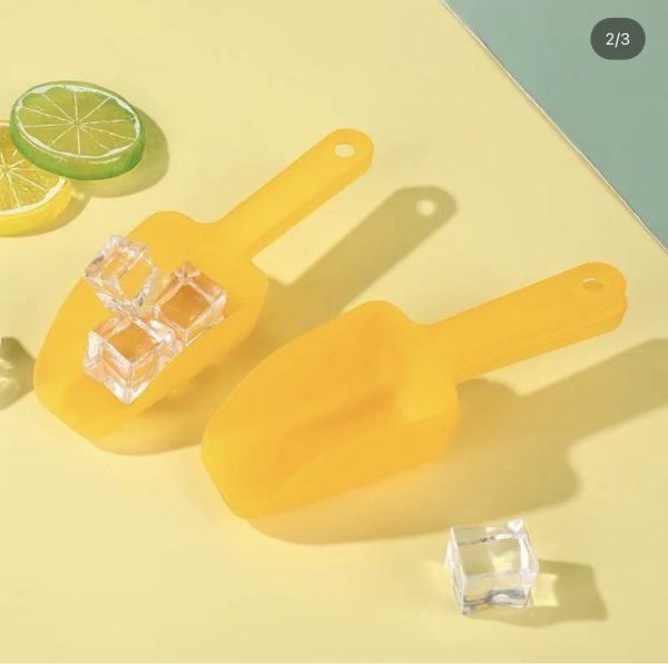 Small plastic shovel - Image 2