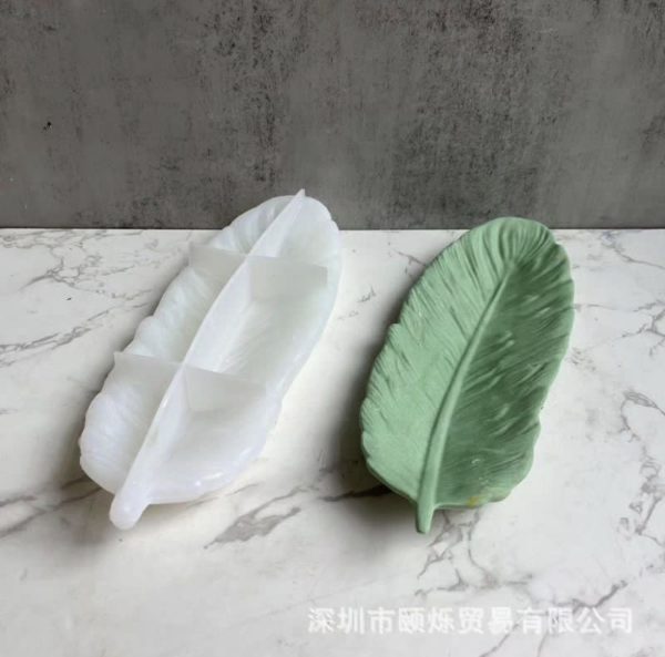 FEATHER TRAY MOLD