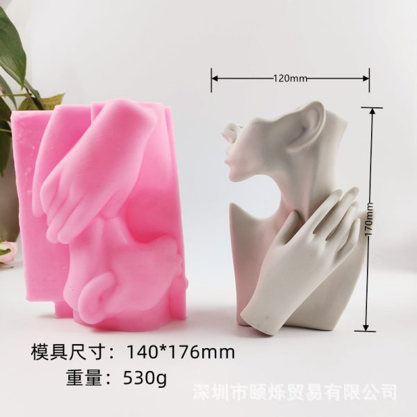 Hands on Neck Mold