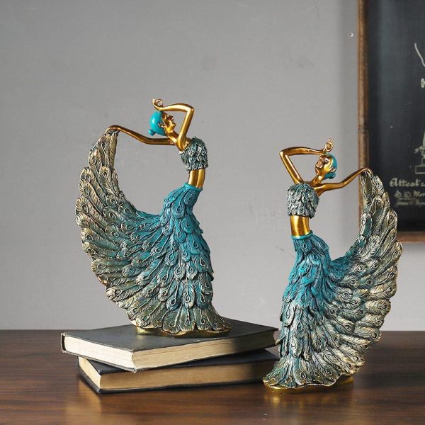 Peacock Dancing Decor