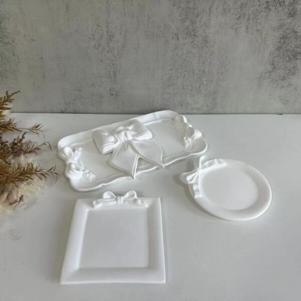 Bow tray mold