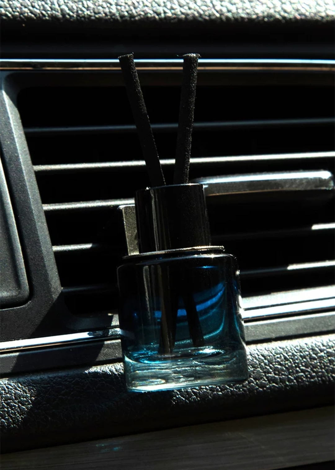 8ml Round Black Gray Clip Car Diffuser Bottle with Reed stick